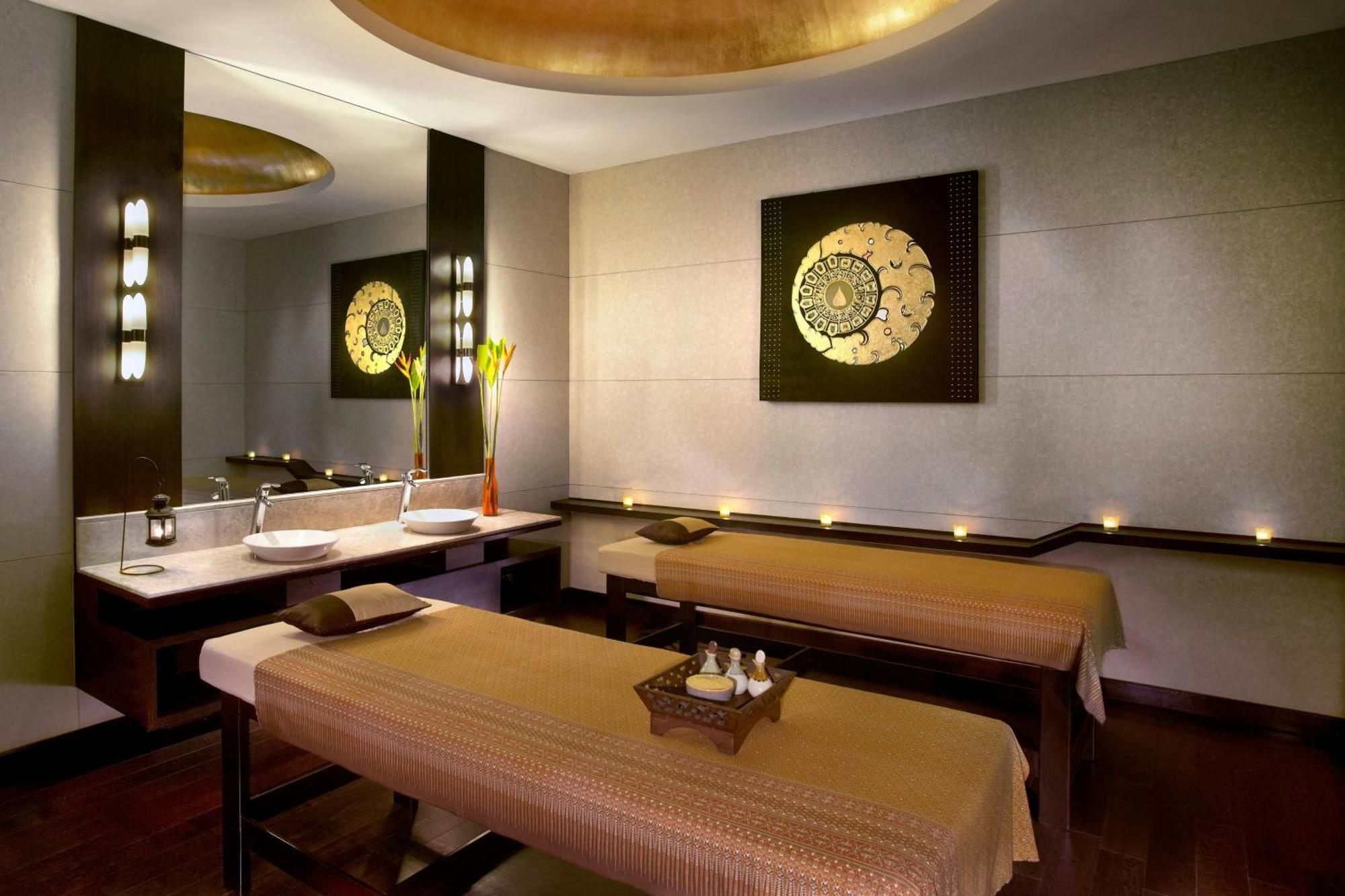 Marriott Executive Apartments - Sukhumvit Park, Бангкок Экстерьер фото